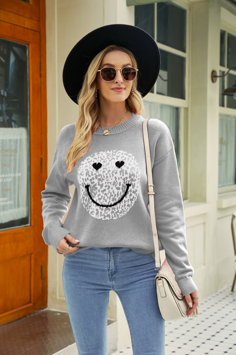 2022 Winter Women Clothing Love Valentine Day round Neck Sweater Women Smiley Face